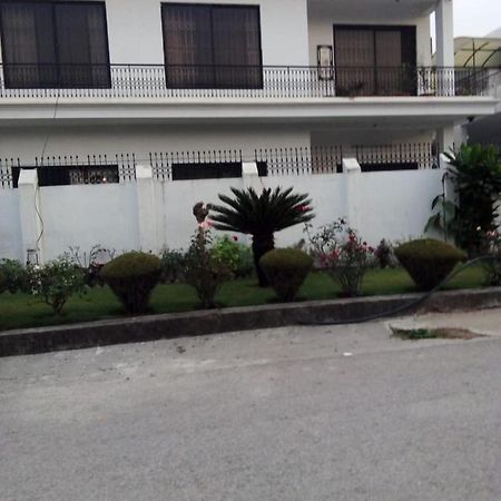New City Lodges Guesthouse Islamabad Exterior foto